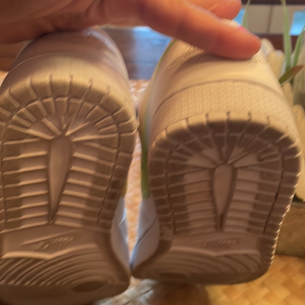 Nine air shoes, worn twice ! Size 9.5 womens ! - Picture 5 of 5
